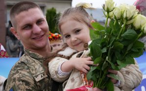 Після трьох років полону: у Надвірній зустріли Володимира Алексєєва