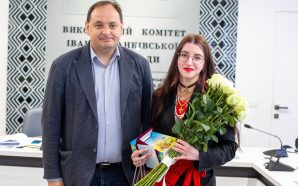 У Франківську захиснику Андрію Шкварлі передали відзнаку «За честь і…