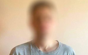 У Франківську притягнули до відповідальності чоловіка, який пошкодив скульптуру по…