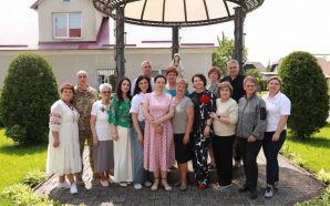 Шістьом матерям Героїв з Прикарпаття створювали нові образи
