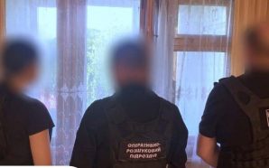 Вербувала жінок для сексуальної експлуатації: поліцейські Прикарпаття повідомили зловмисниці про…