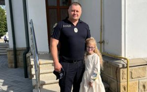 На Прикарпатті поліцейський врятував 6-річну дівчинку, яка подавилася цукеркою