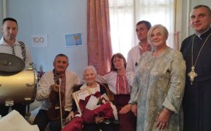 На Коломийщині Олена Остапів відзначила столітній ювілей