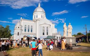 Фестиваль добра на Прикарпатті: у Заболотові збирали кошти для онкохворих…
