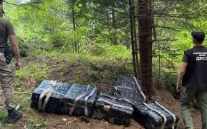 На кордоні з Румунією прикордонники виявили тютюнову контрабанду на понад…
