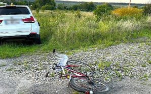 На Франківщині кросовер збив велосипедистку: поліція встановлює обставини ДТП