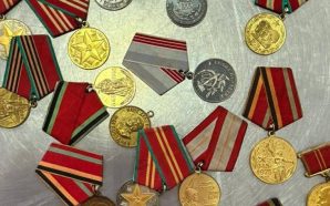 На кордоні з Польщею виявили монети та радянські медалі
