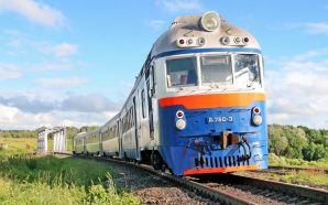 Декілька поїздів затримуються до Прикарпаття через обрив контактної мережі