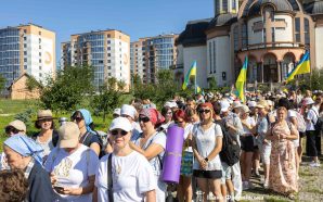 Дорогою молитви: франківці розпочали піше паломництво до чудотворної ікони