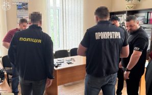 Справу про хабарництво колишнього інспектора Укртрансбезпеки з Прикарпаття передали до…