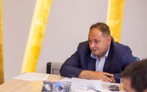 «З хамами — по-хамськи»: Марцінків прокоментував конфлікт з активістом під…
