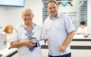 Гордість Івано-Франківська: науковець і письменник Володимир Качкан отримав почесну відзнаку