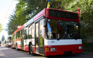Закордонні партнери подарували Франківську сучасні тролейбуси