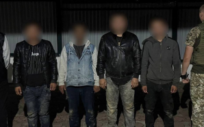 На Закарпатті прикордонники зірвали нічну втечу 10 порушників кордону