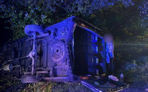 В Ямницькій громаді автобус зіткнувся з автомобілем: є постраждалі