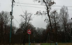 Тривалі відключення світла у Надвірнянській громаді спричинили проблеми з вуличними…