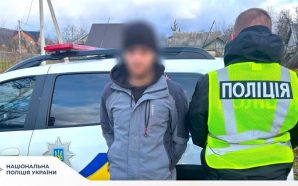 Побив односельця до смерті: поліцейські Прикарпаття затримали підозрюваного 