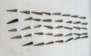 На кордоні з Румунією вилучили колекцію історичних артефактів