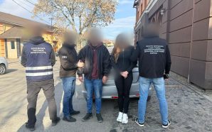 Прикордонники затримали прикарпатку, яка організувала втечу за кордон чоловіку призовного&hellip;