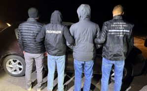 30-річний мешканець Франківщини незаконно переправляв чоловіків через кордон за 12&hellip;