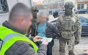 2000 доларів за послугу: на Прикарпатті викрили на хабарі начальника&hellip;