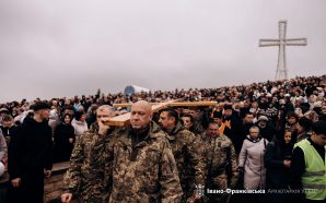 У Старуні відбулася Архієпархіальна Хресна дорога. ФОТО