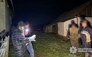 На Прикарпатті чоловік побив сусіда: потерпілий помер у лікарні