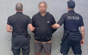 Погрожував підірвати гранату в будинку з дружиною та дітьми: на&hellip;