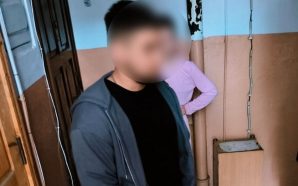 Поліцейські вилучили майже кілограм наркотичної речовини у мешканця Коломиї